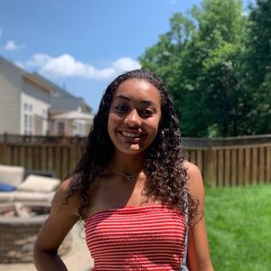 Meet your Posher, Aydrienne